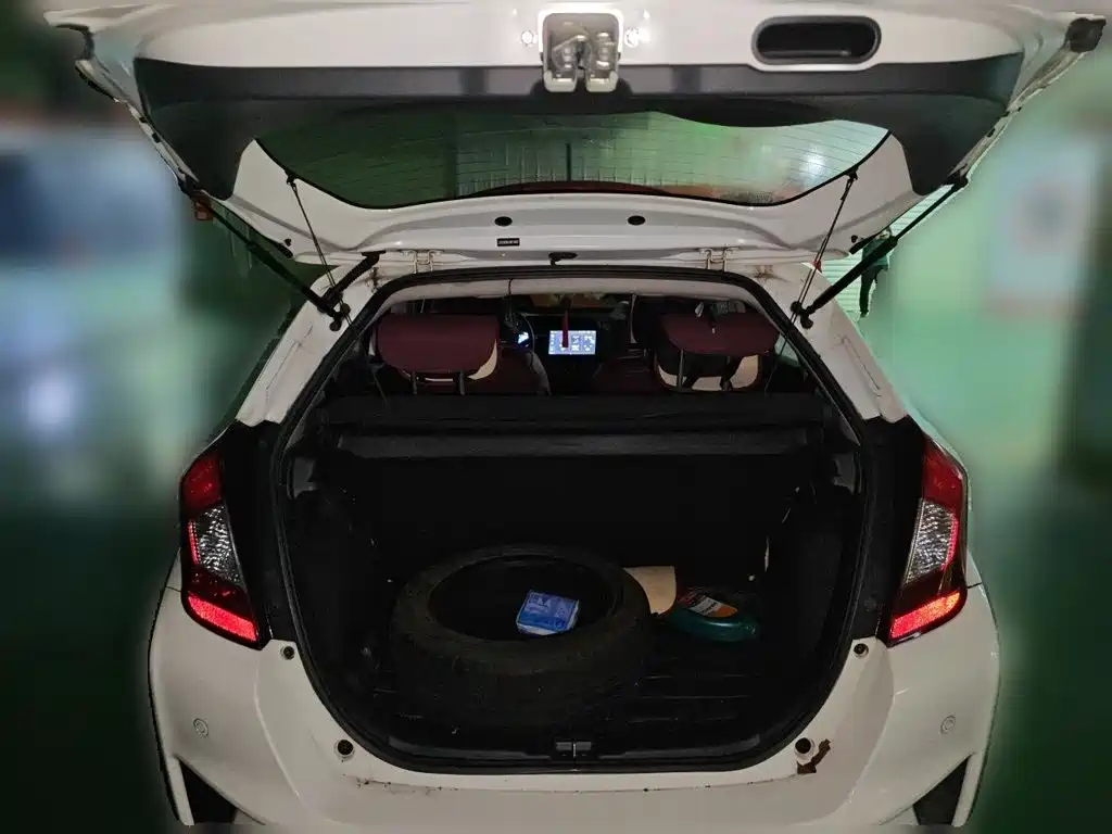 Honda Fit — миниатюра 15