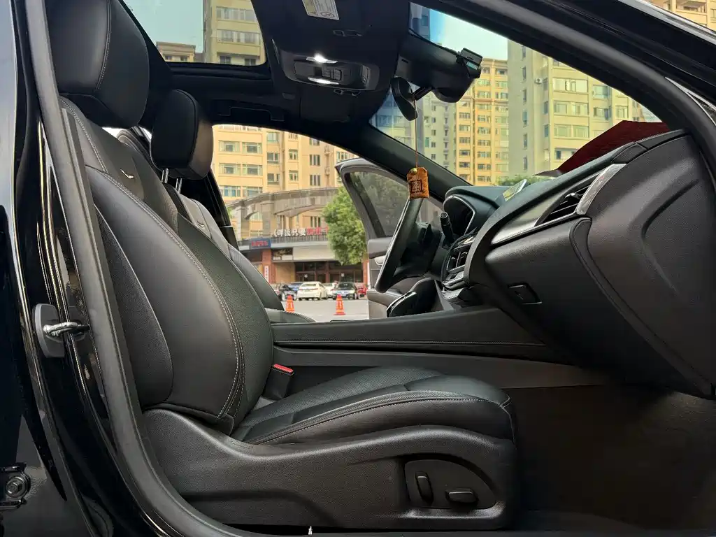 Cadillac CT5 — миниатюра 17