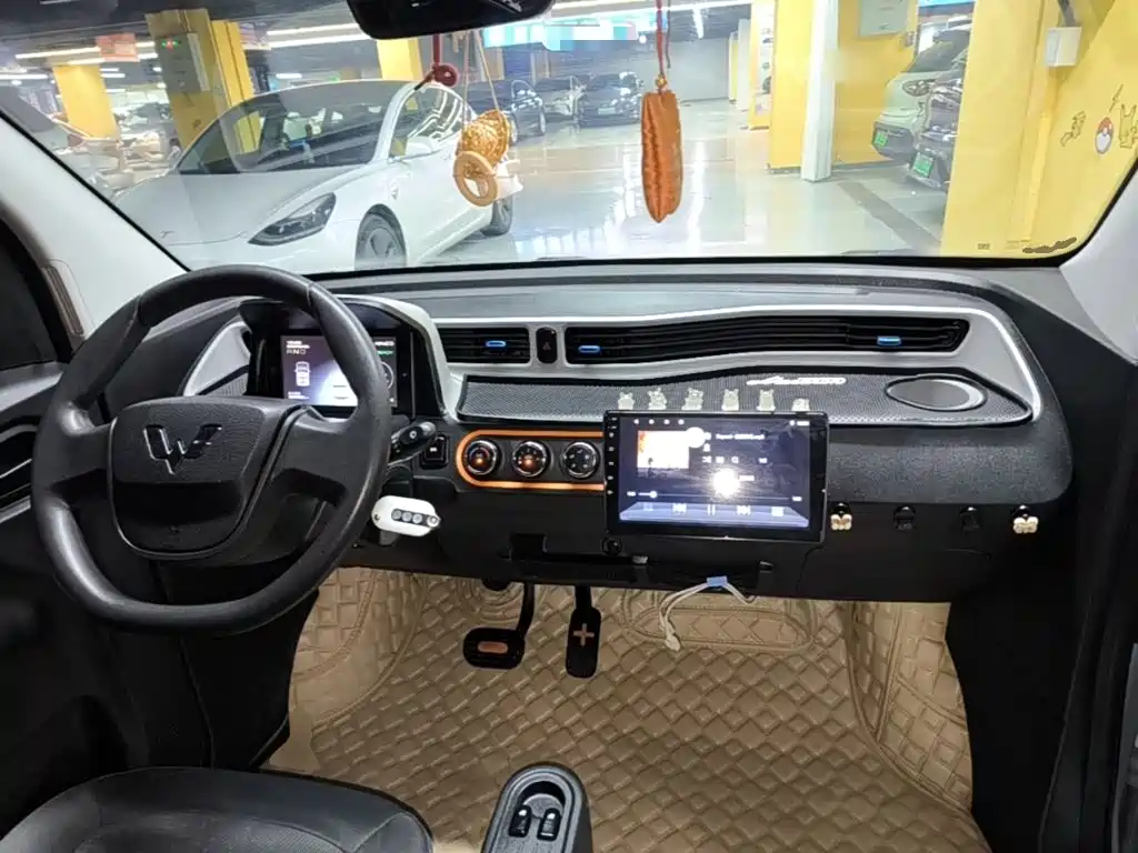 Wuling MINIEV — миниатюра 10