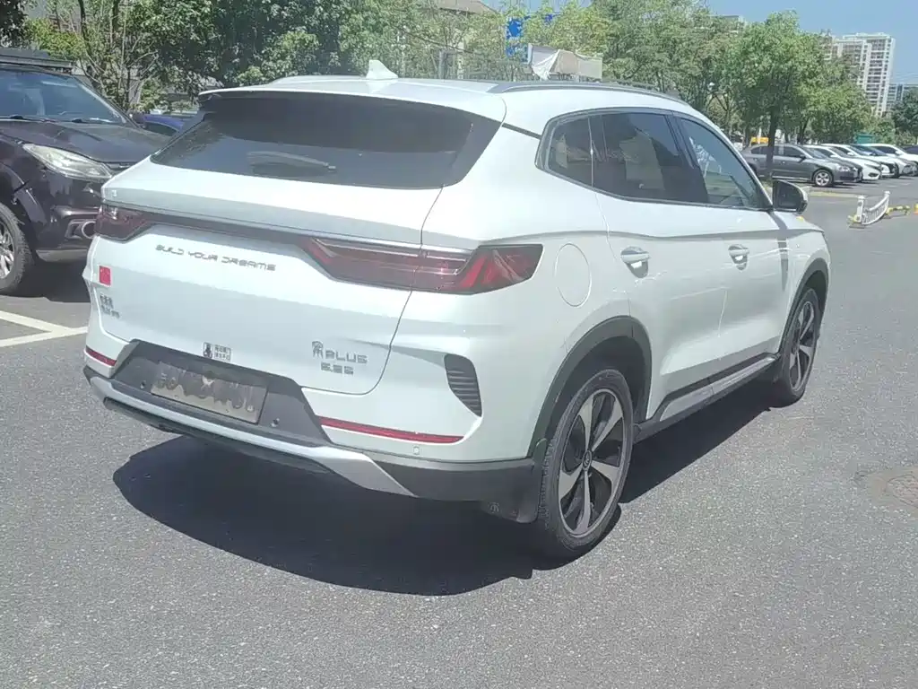 BYD PLUS New Energy — миниатюра 3