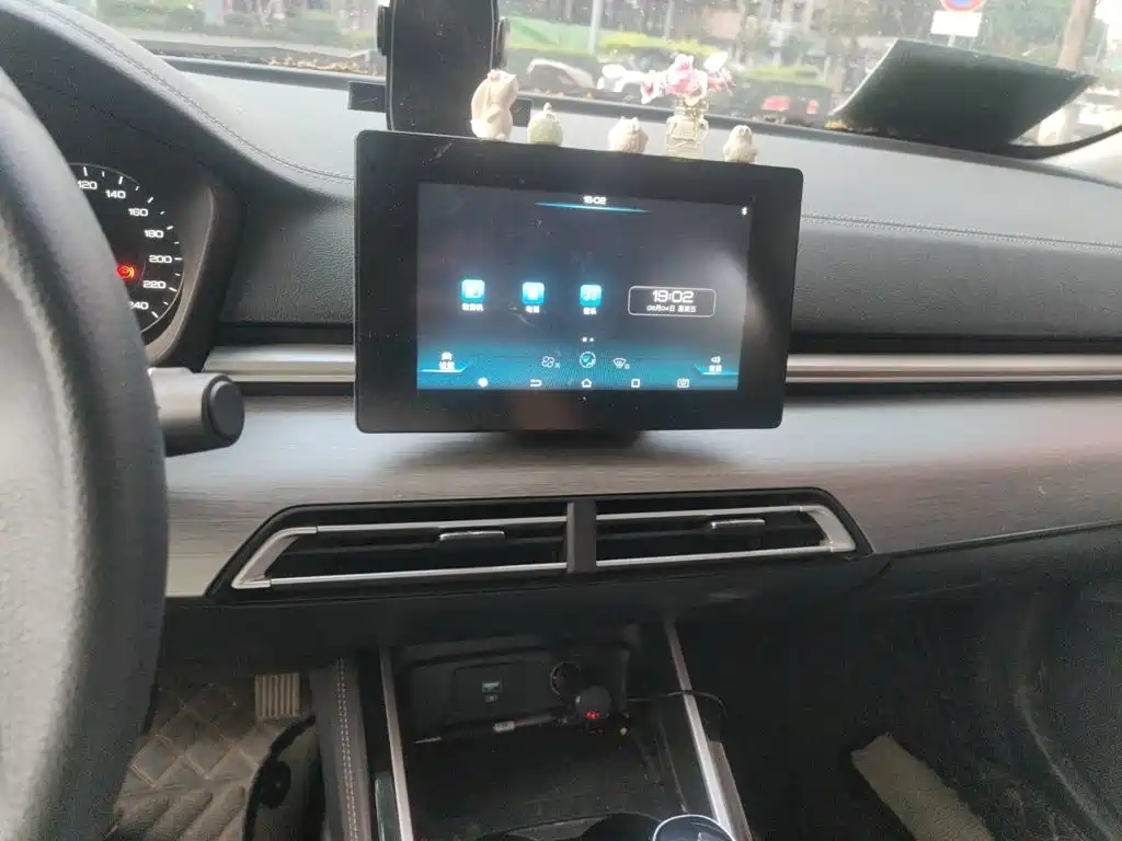 BYD Qin — миниатюра 9