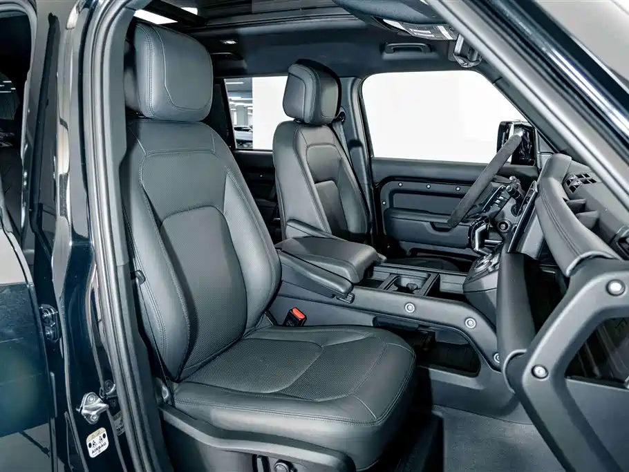 Land Rover Defender — миниатюра 22