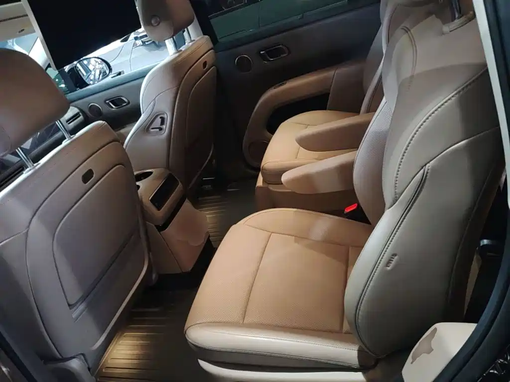 Li Auto Li i8 — миниатюра 17