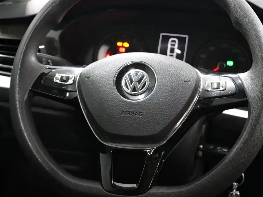 Volkswagen Lavida — миниатюра 11