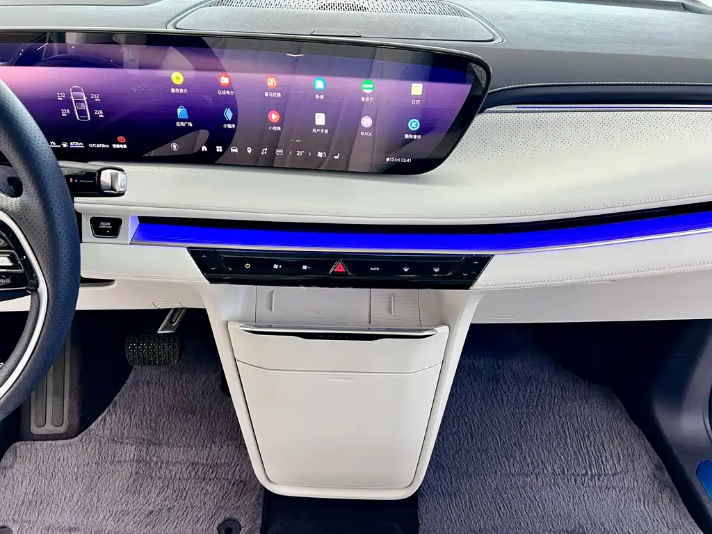 Buick GL8 Hybrid — миниатюра 17