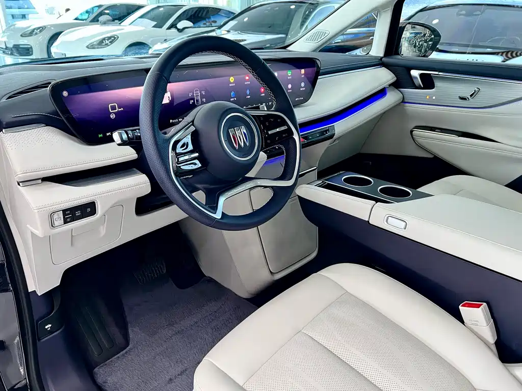 Buick GL8 Hybrid — миниатюра 7