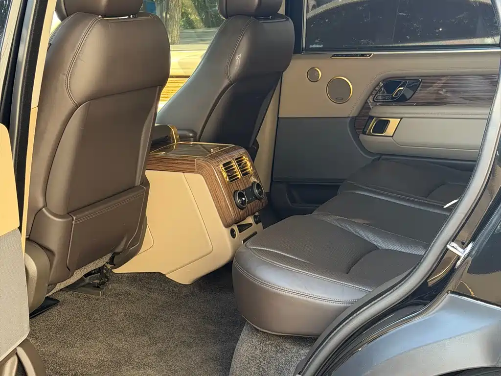 Land Rover Range Rover — миниатюра 10