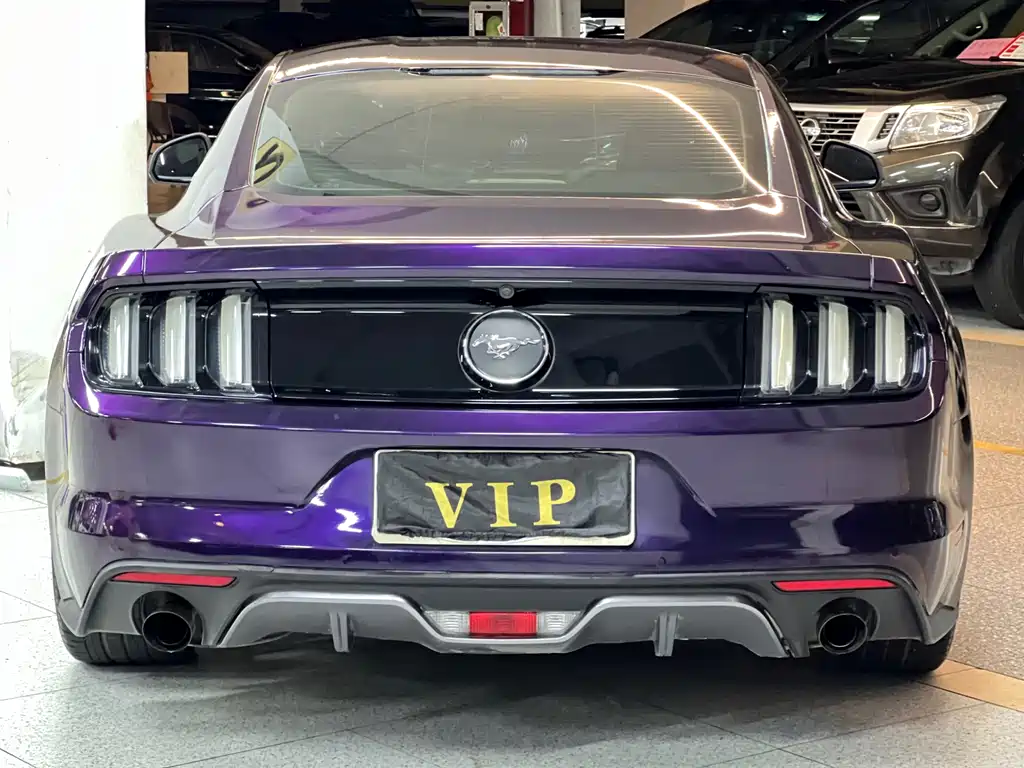 Ford Mustang — миниатюра 8