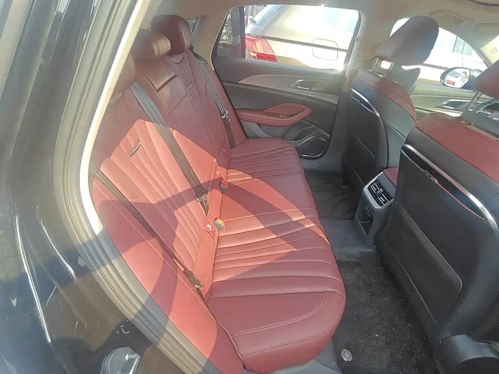 Hongqi Hongqi H5 — миниатюра 11