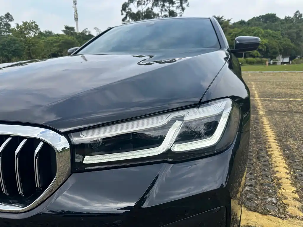BMW 5 Series — миниатюра 22