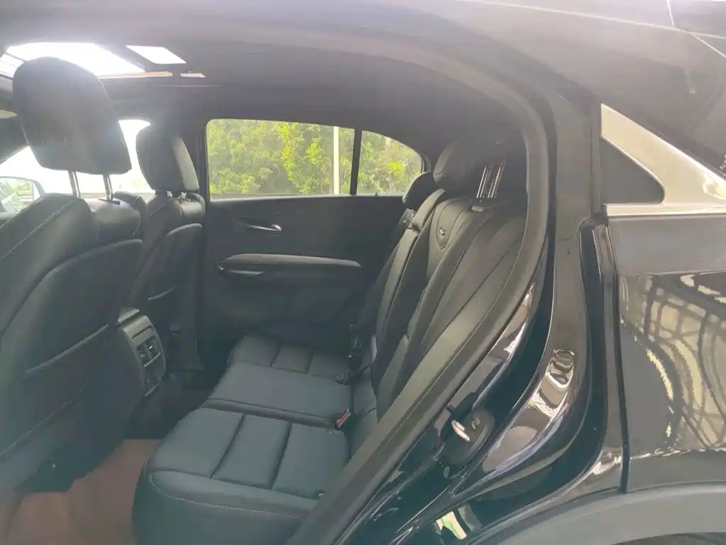 Cadillac XT4 — миниатюра 4