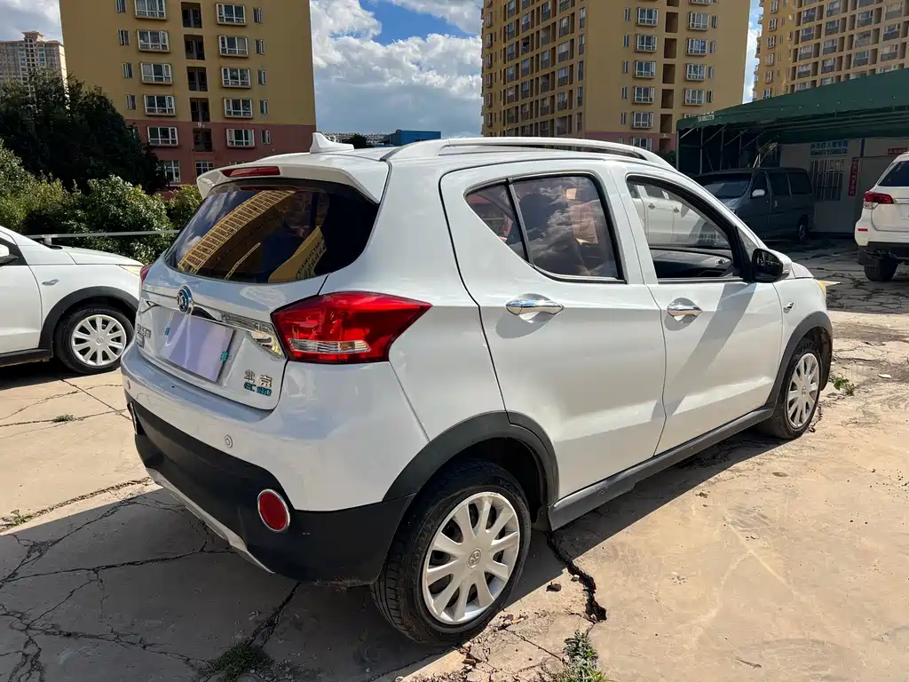 BAIC New Energy EC — миниатюра 9