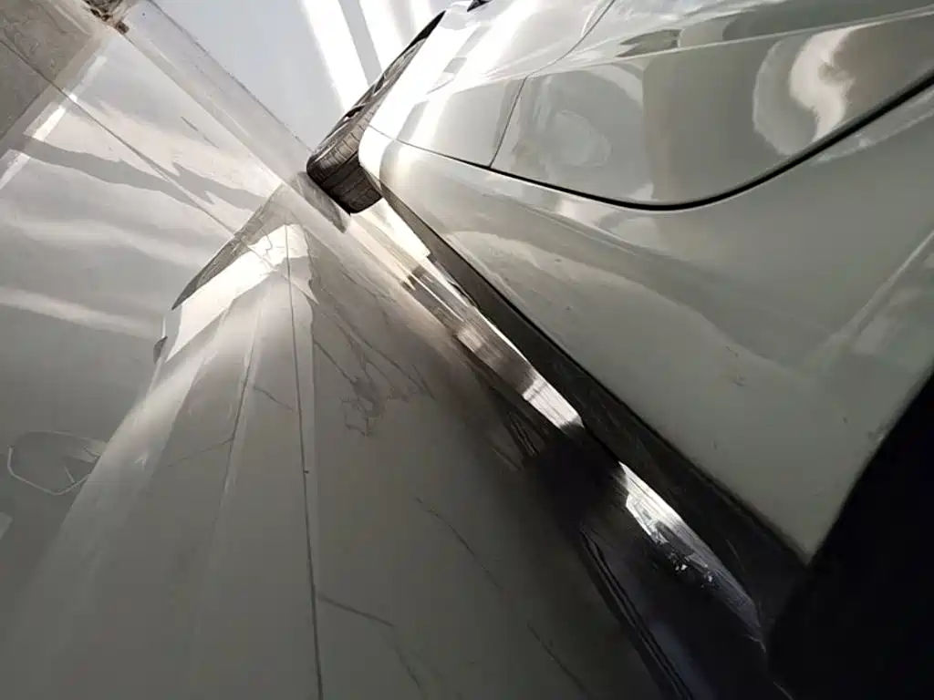 Tesla Model 3 — миниатюра 22