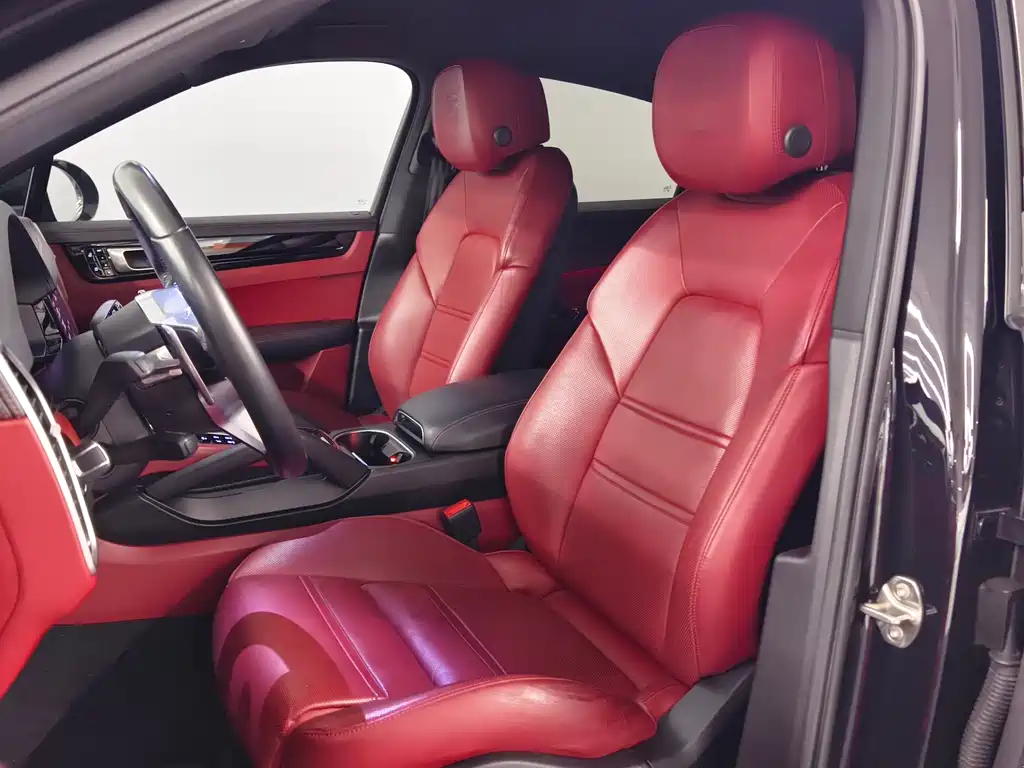 Porsche Cayenne — миниатюра 9