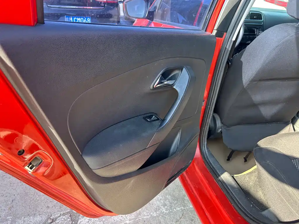 Volkswagen Polo — миниатюра 12