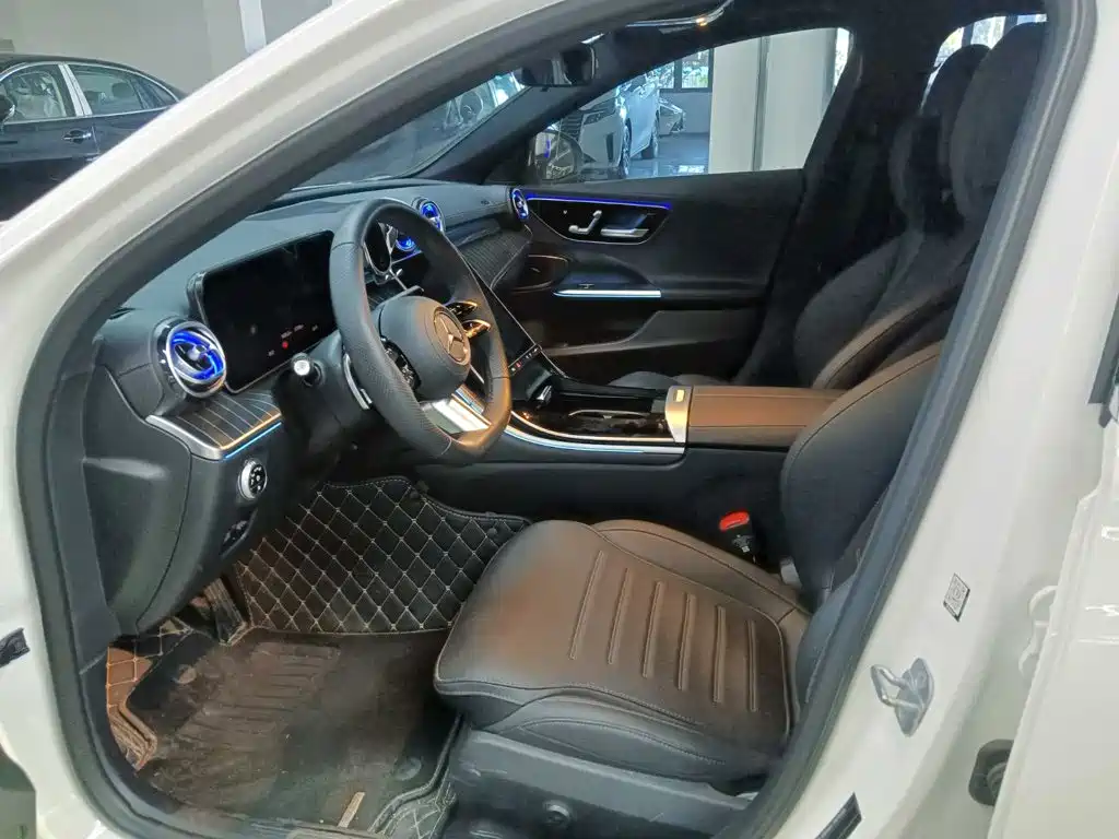 Mercedes-Benz C-Class — миниатюра 8