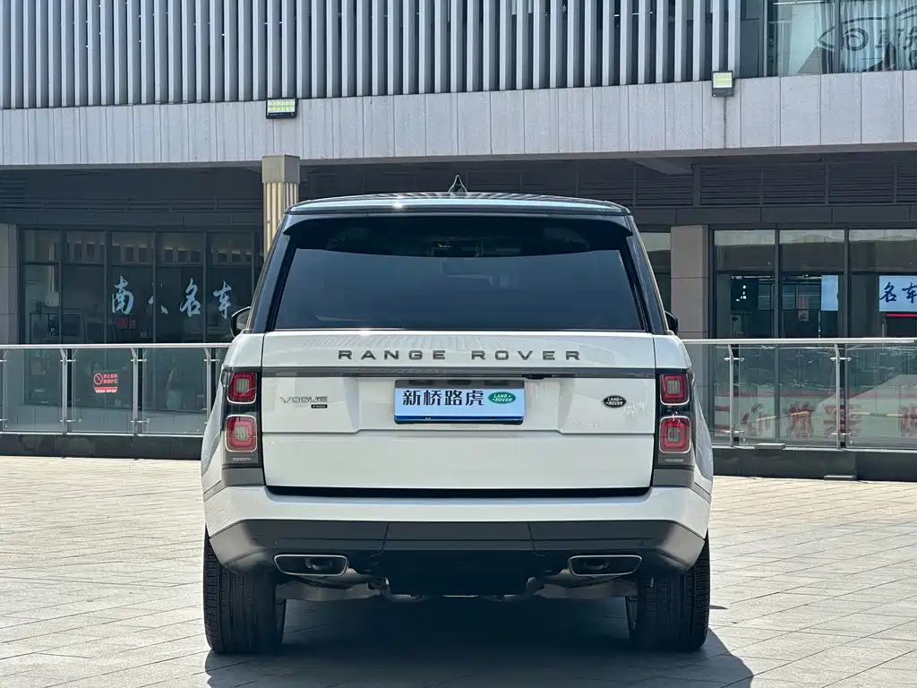 Land Rover Range Rover 2022 — фото 17