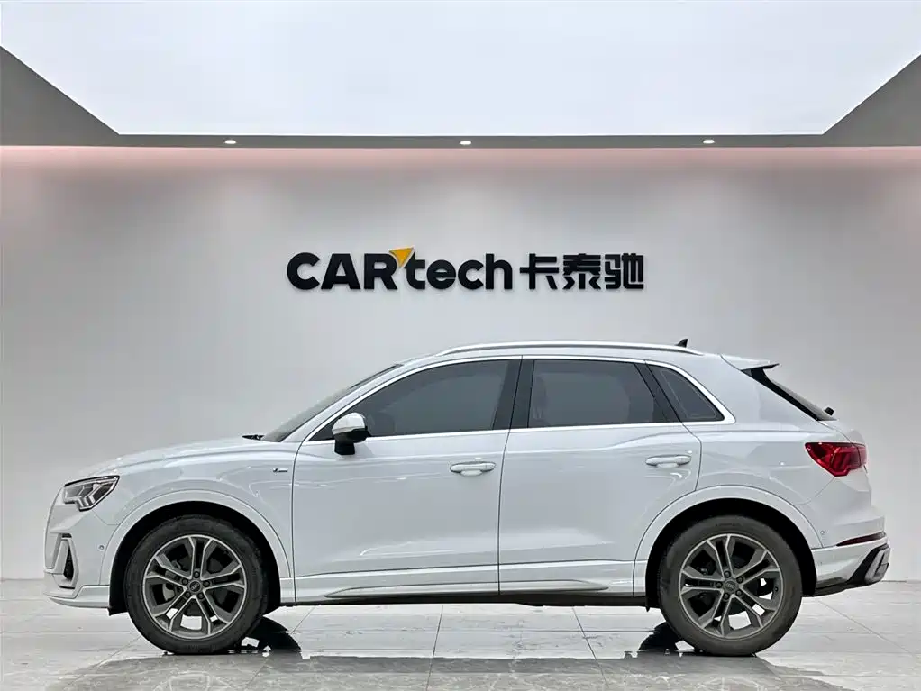 Audi Q3 2024 40 TFSI Fashion