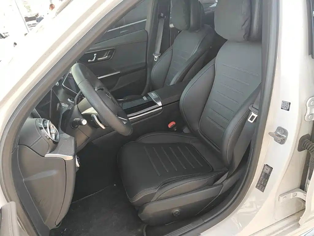 Mercedes-Benz C-Class — миниатюра 15