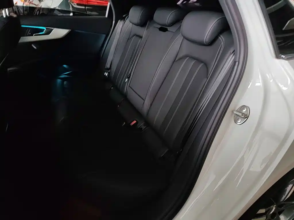 Audi A4L — миниатюра 17