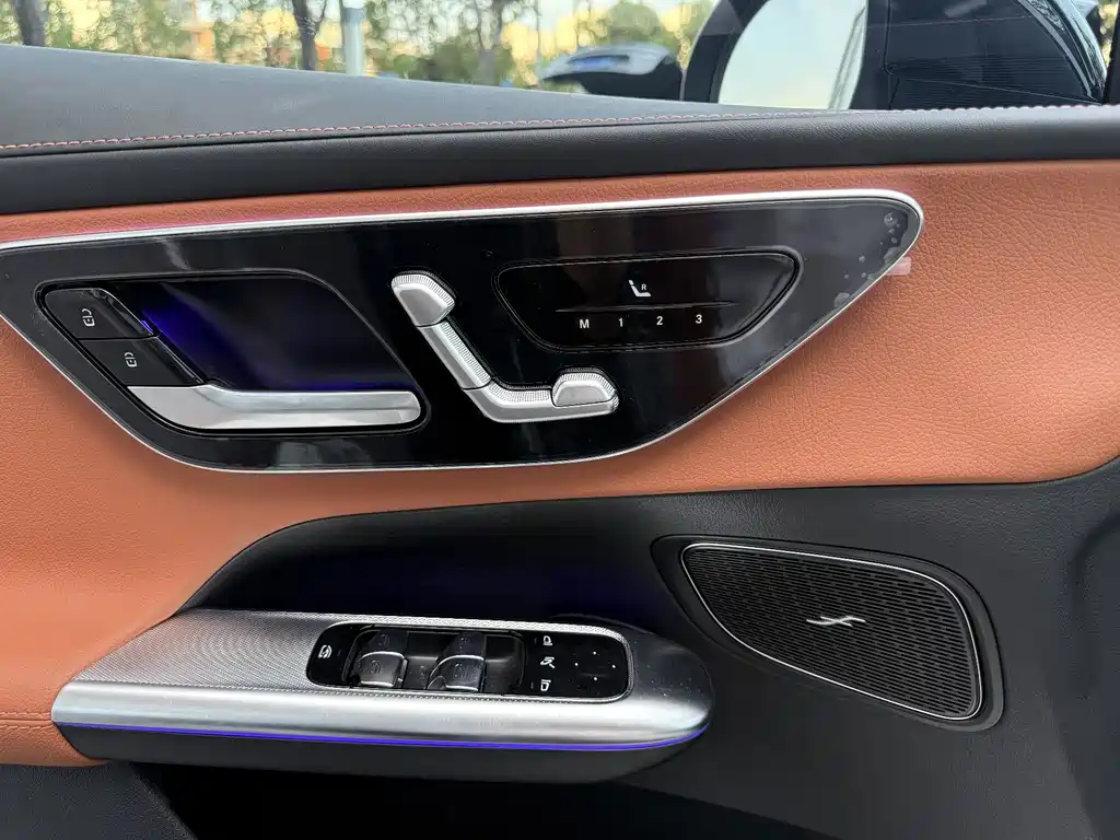 Mercedes-Benz GLC — миниатюра 16