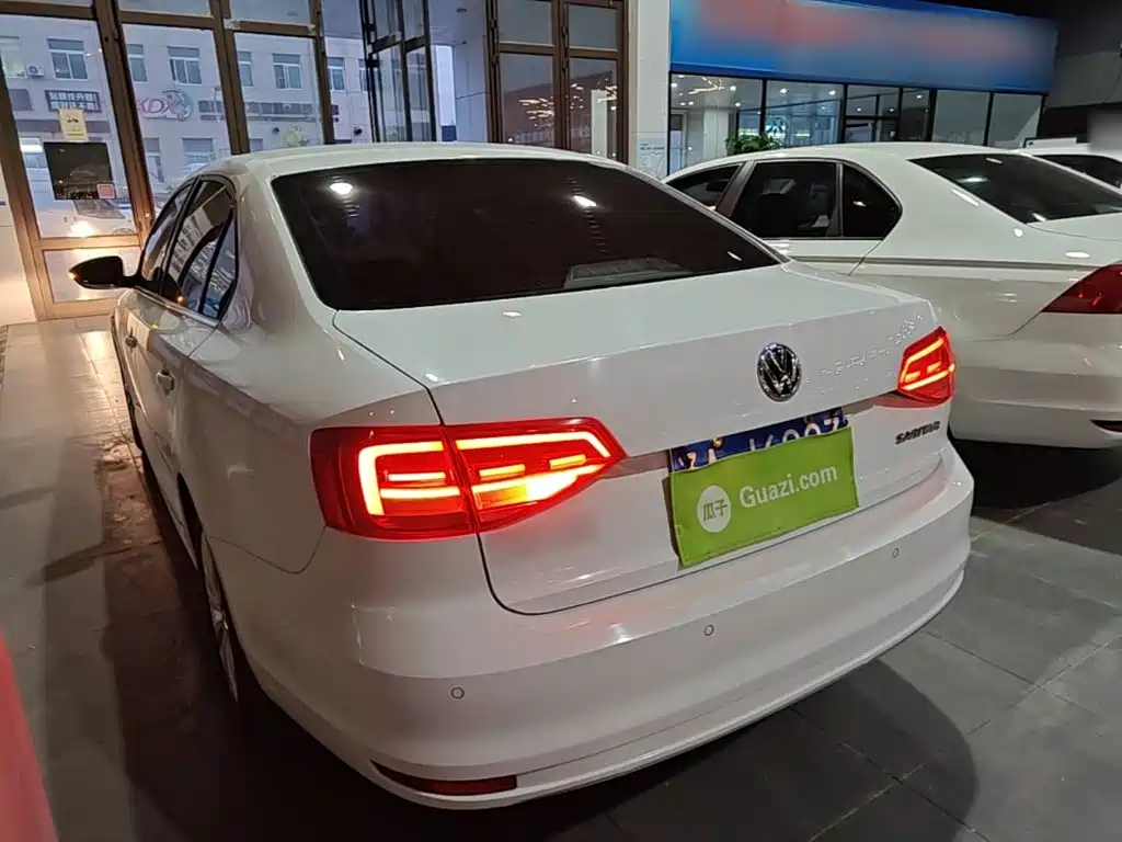 Volkswagen Sagitar — миниатюра 23