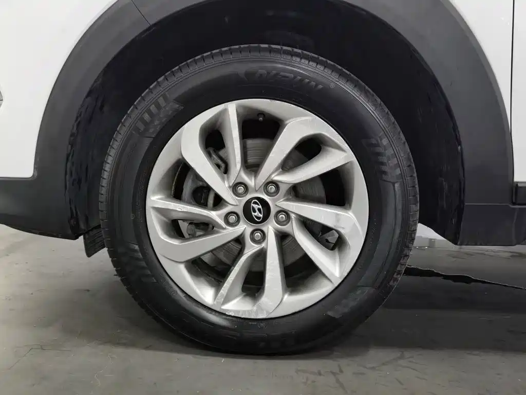 Hyundai Tucson — миниатюра 17