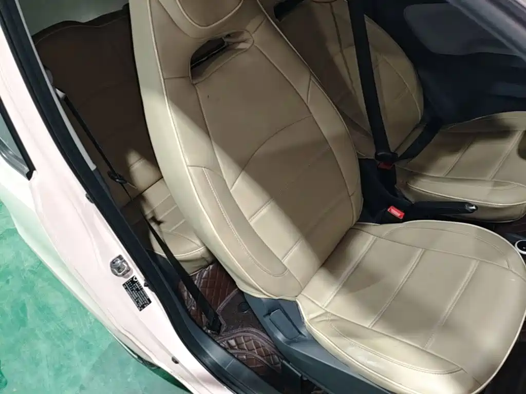 Wuling MINIEV — миниатюра 25