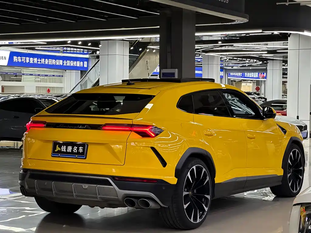 Lamborghini Urus — миниатюра 5