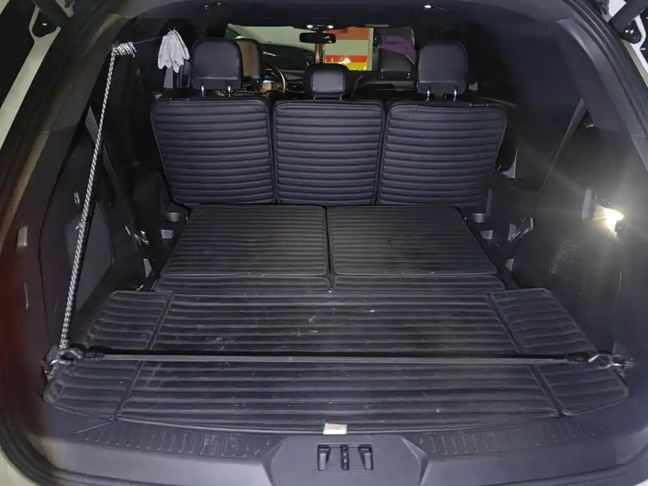 Ford Explorer — миниатюра 4