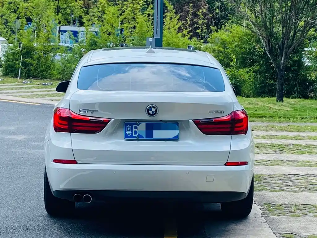 BMW 5 Series GT 528i Leading Type, фото 5