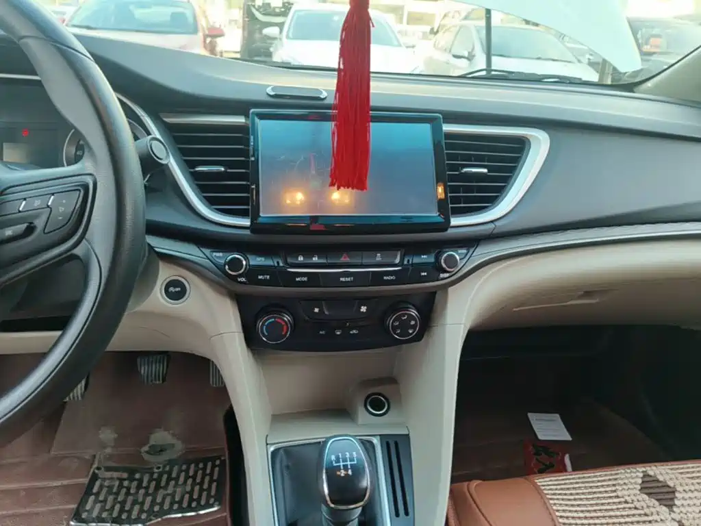 Buick Excelle — миниатюра 13