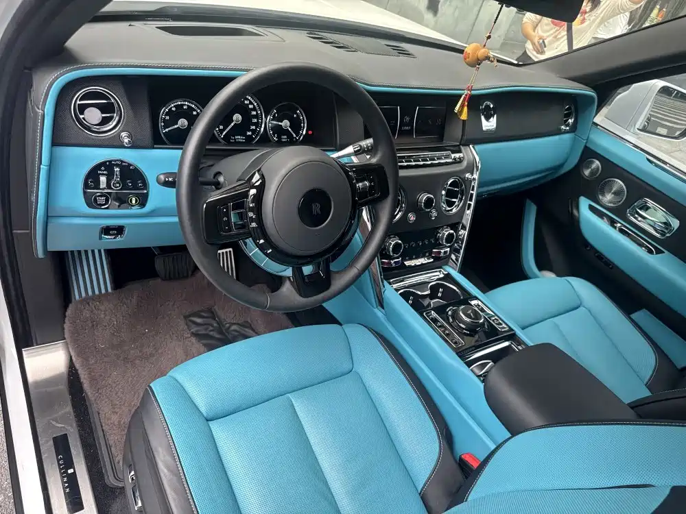 Rolls-Royce Cullinan — миниатюра 4