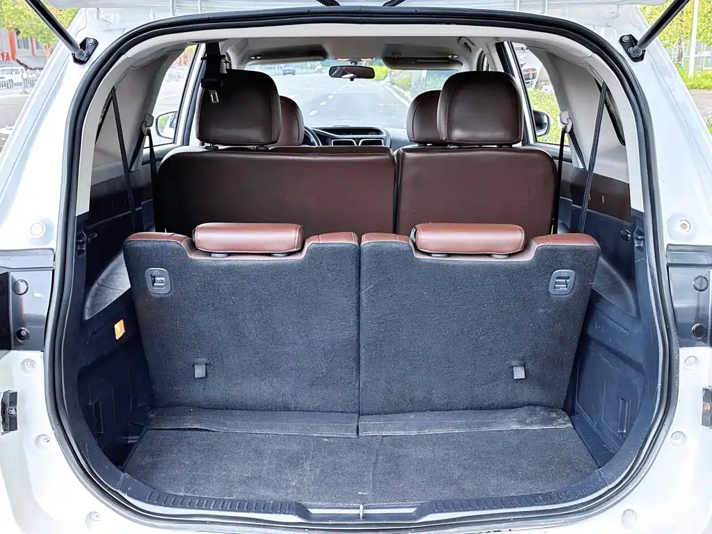 Haima Familia MPV — миниатюра 14
