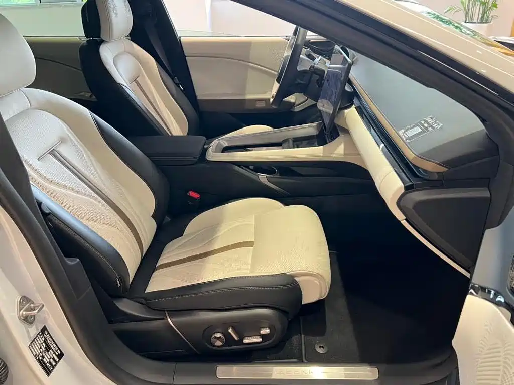 Zeekr 007GT — миниатюра 11