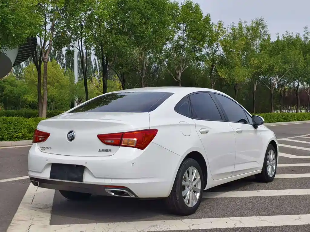 Buick Verano — миниатюра 22