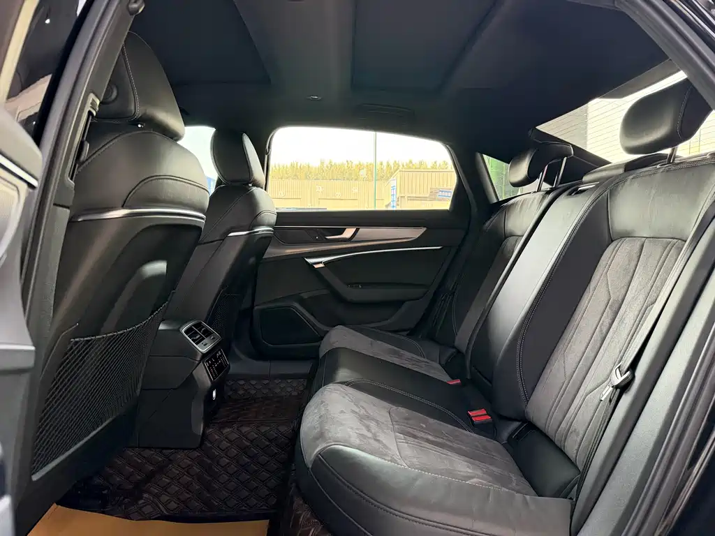 Audi A6L — миниатюра 10