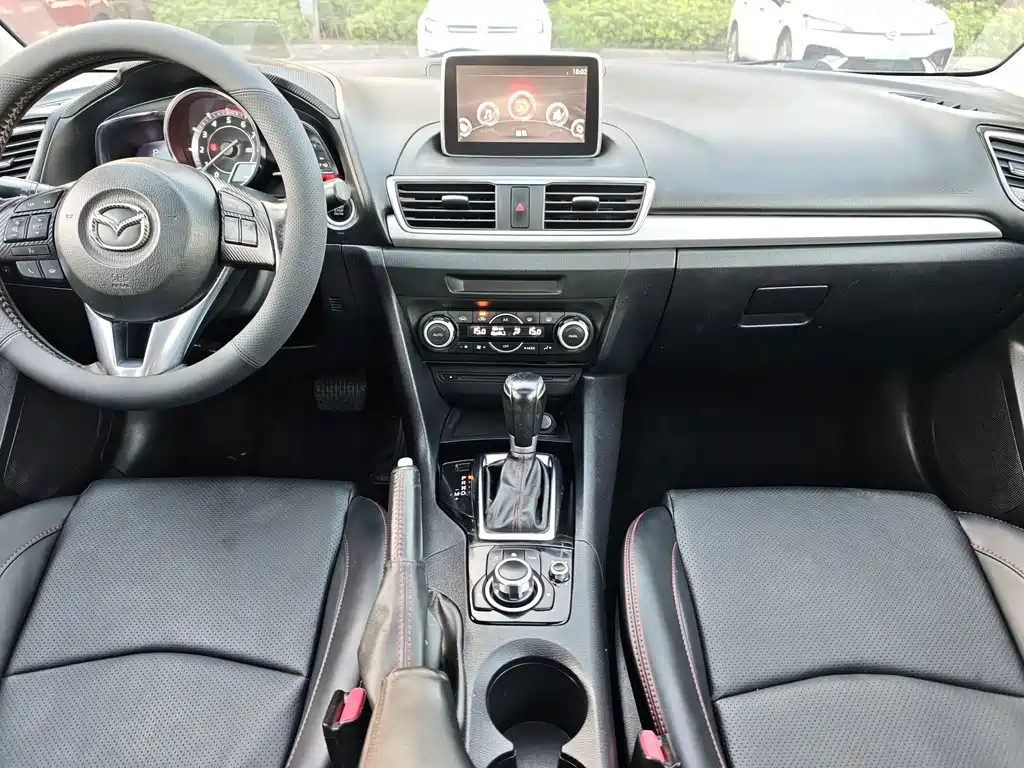 Mazda 3 Axela — миниатюра 8