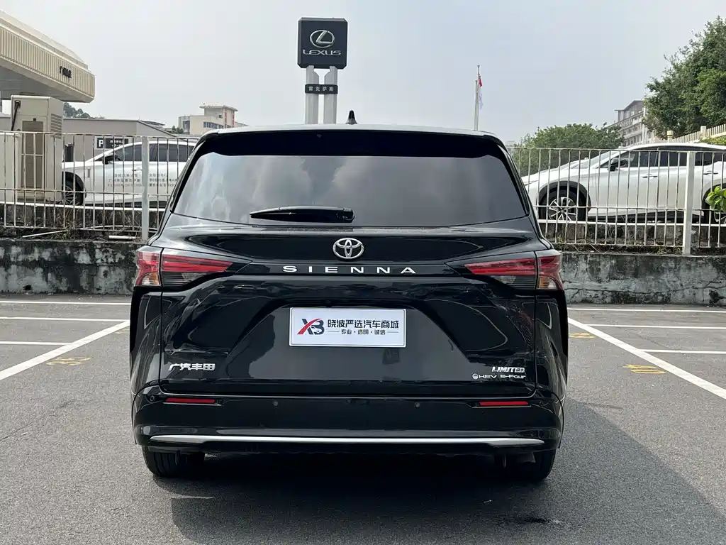 Toyota Sienna — миниатюра 15