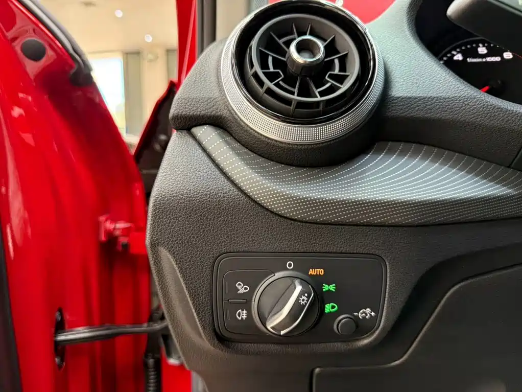 Audi Q2L — миниатюра 9