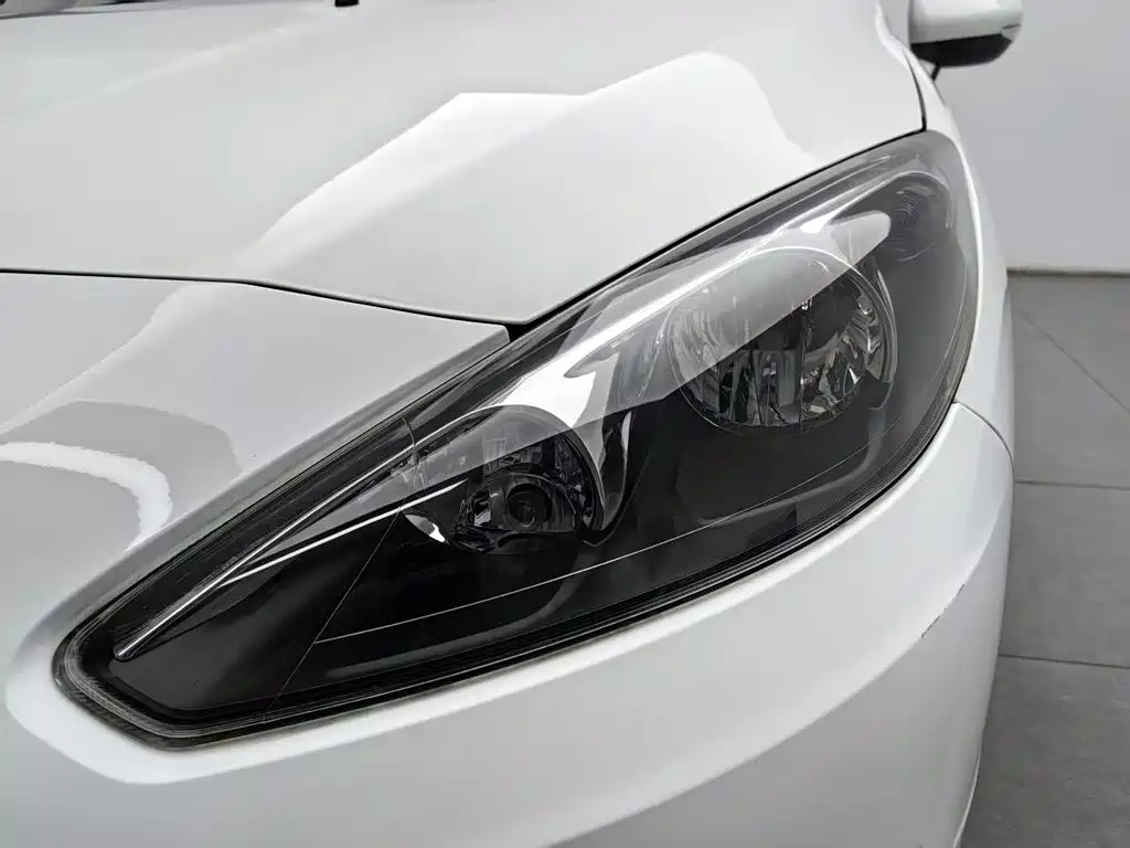 Peugeot 308 — миниатюра 7
