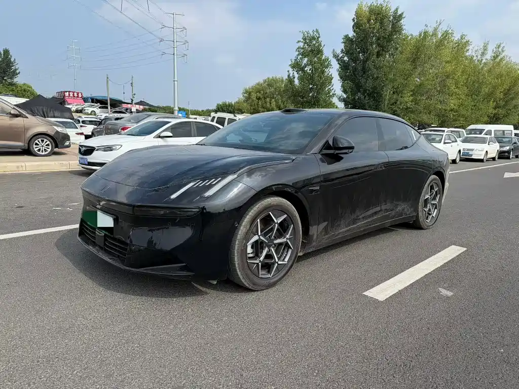 Lynk & Co 10