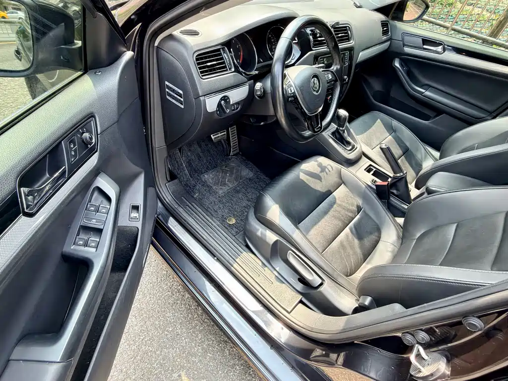 Volkswagen Sagitar — миниатюра 12