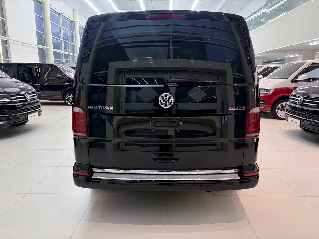 Volkswagen Multivan — миниатюра 5