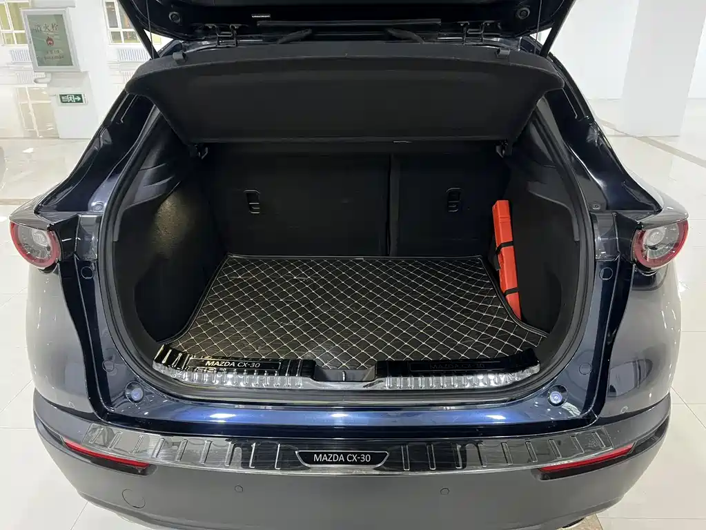 MAZDA CX 30