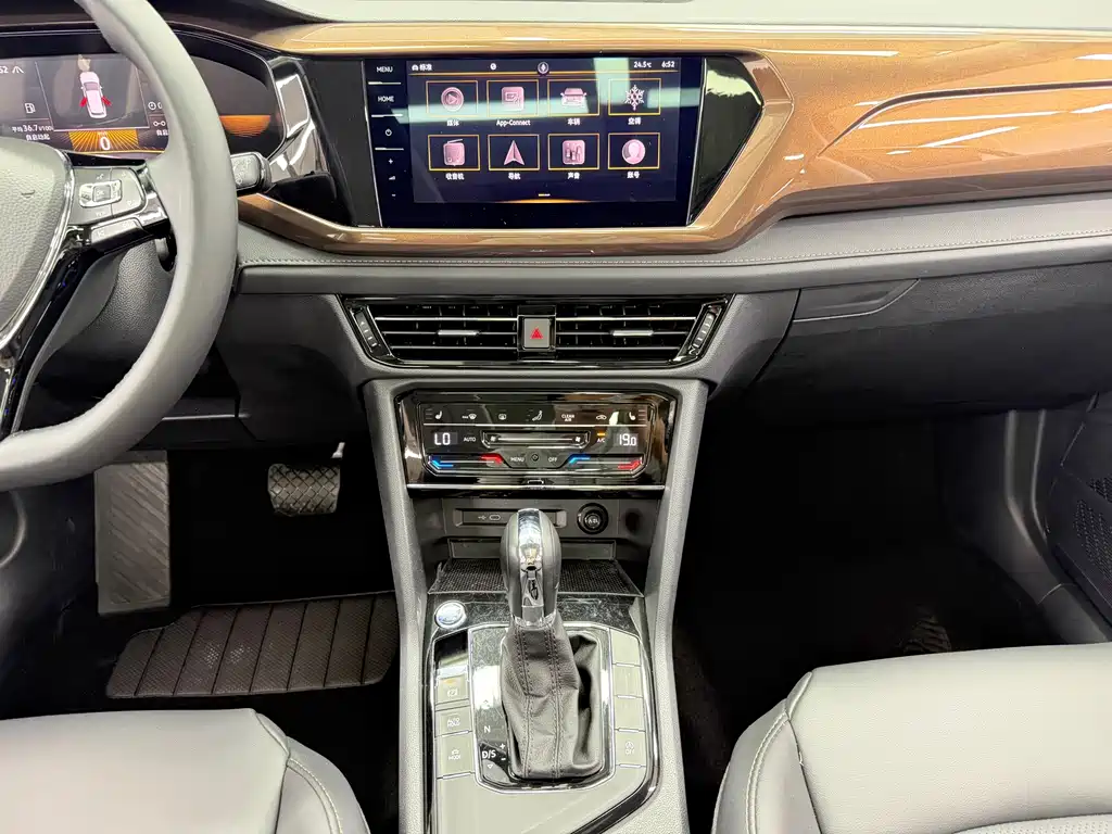 Volkswagen Tharu — миниатюра 13