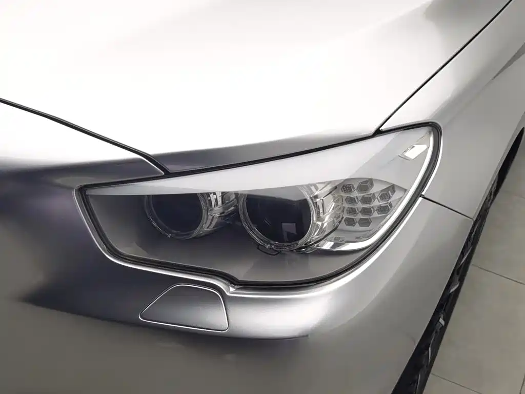 BMW 5 Series GT — миниатюра 7