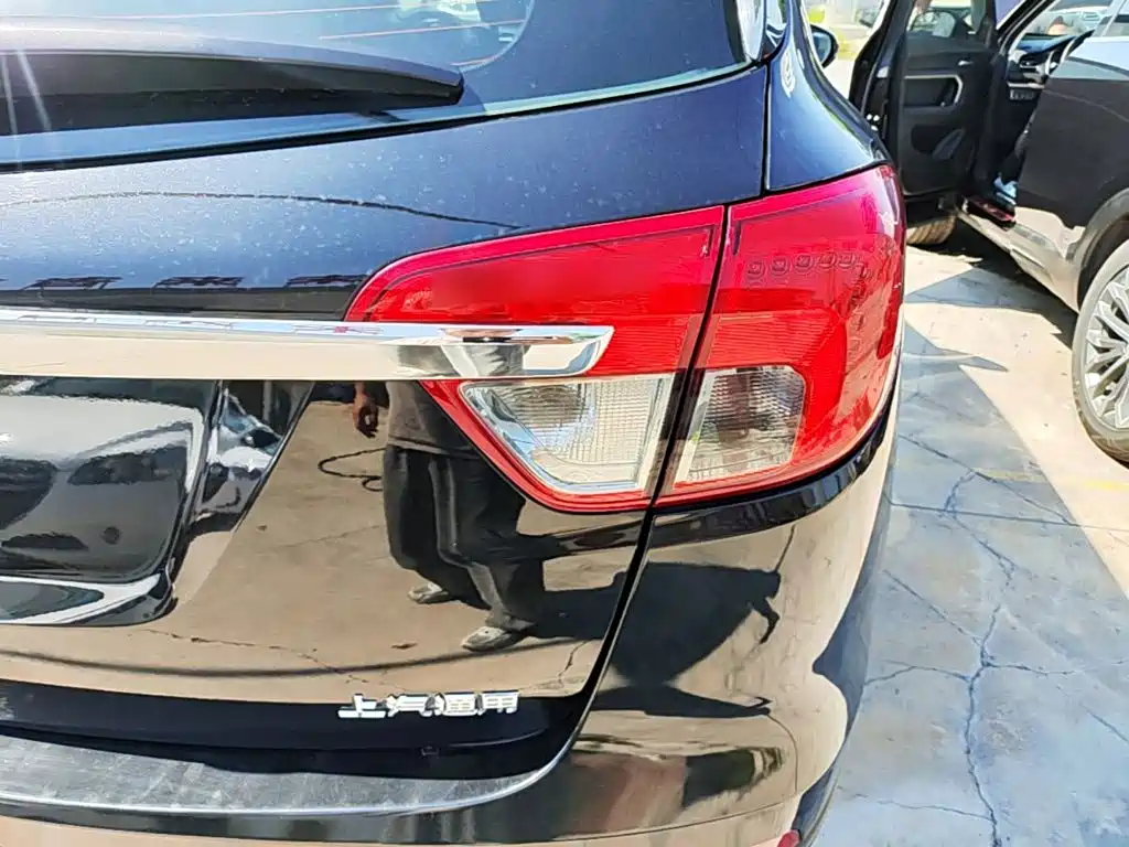 Buick Envision Plus — миниатюра 8