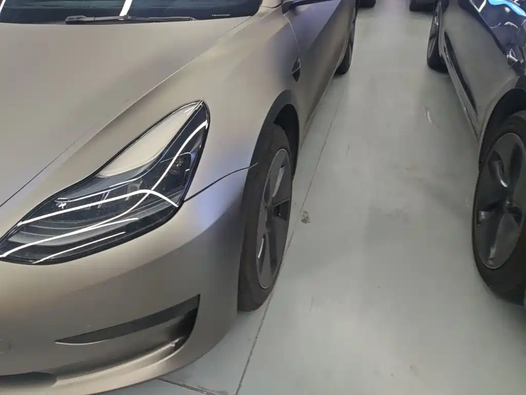 Tesla Model 3 — миниатюра 24
