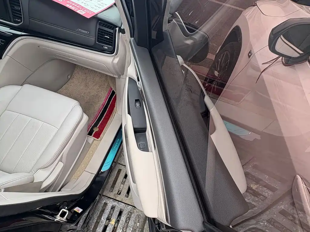 GAC M8 2018 320T Luxury